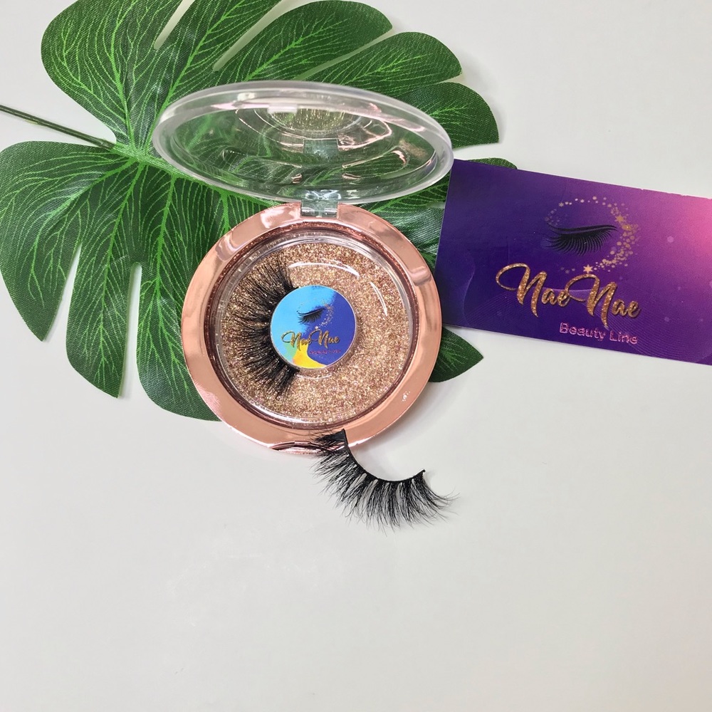 NWT- 3D Mink Lashes